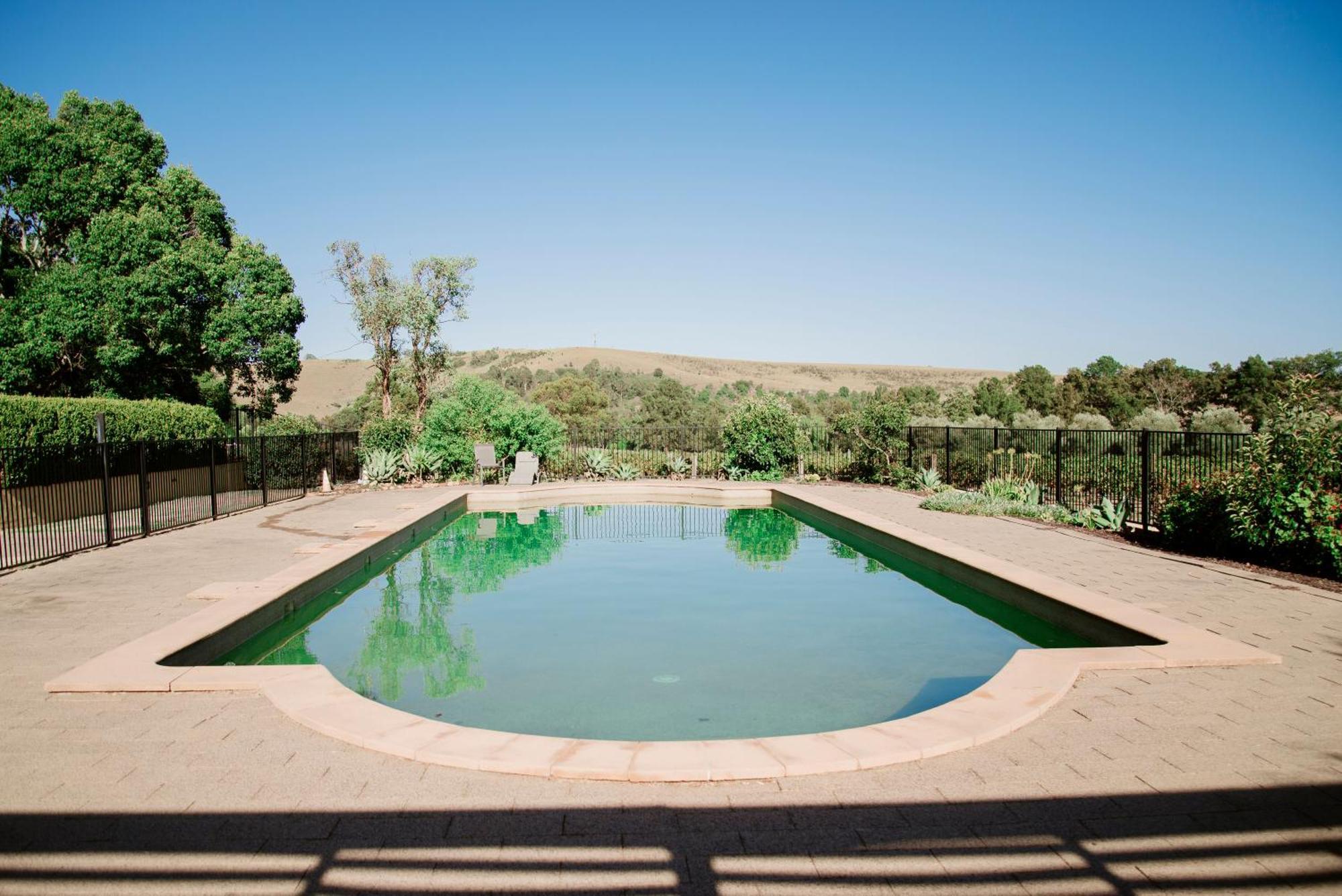 Tranquil Vale Vineyard Hotel Luskintyre Eksteriør billede